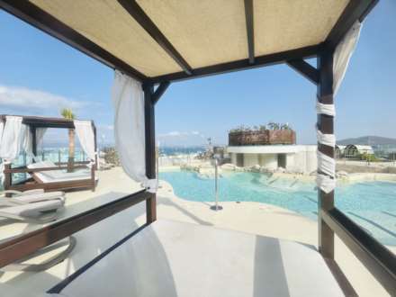 Penthouse, Ocean Village, Image 24