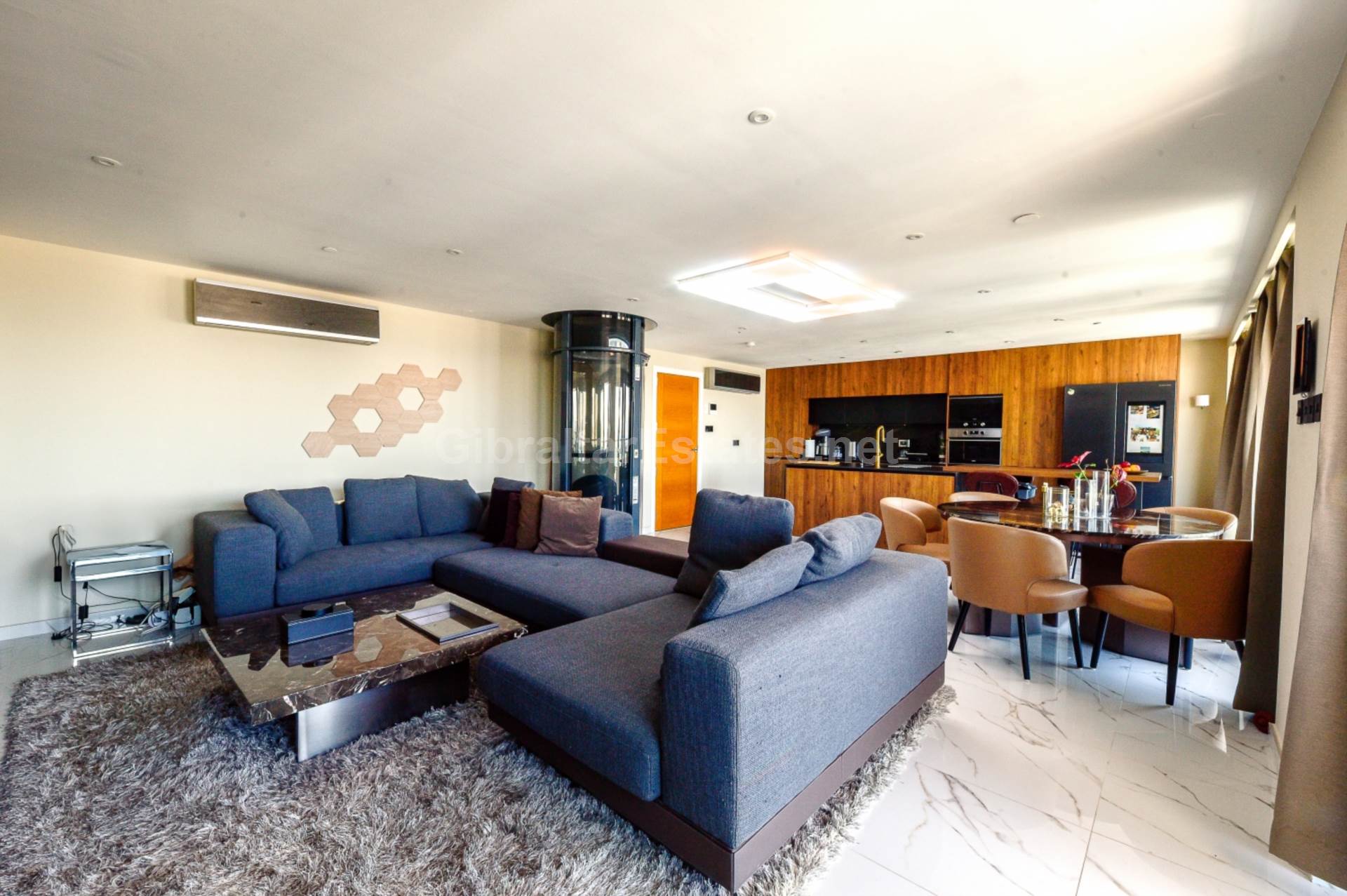 Majestic Penthouse Ocean Village, Image 3