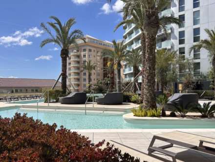 Eurocity Murano, Image 1