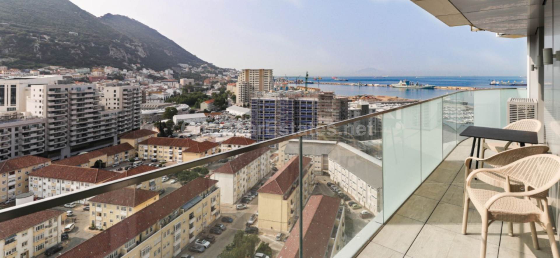 Eurocity Carrara, Image 1