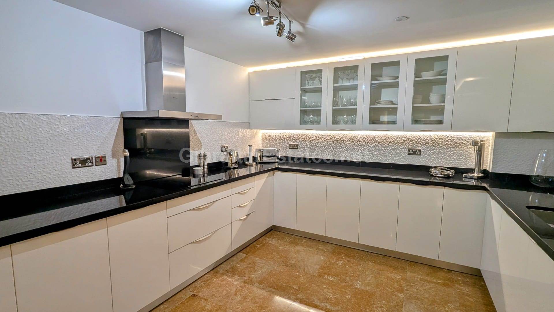 Ocean Spa Plaza, Gibraltar, Image 3