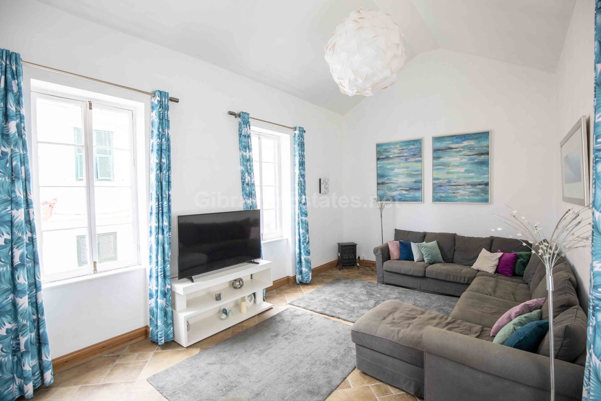 Upper Town /   Private Parking with Direct Access to the Property, Image 10