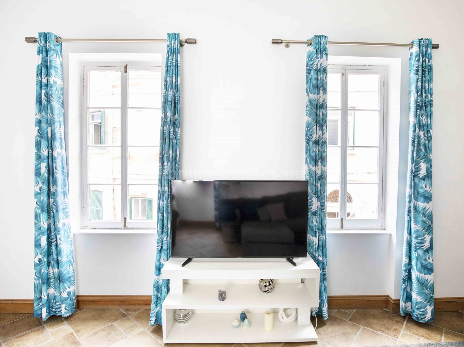 Upper Town /   Private Parking with Direct Access to the Property, Image 11