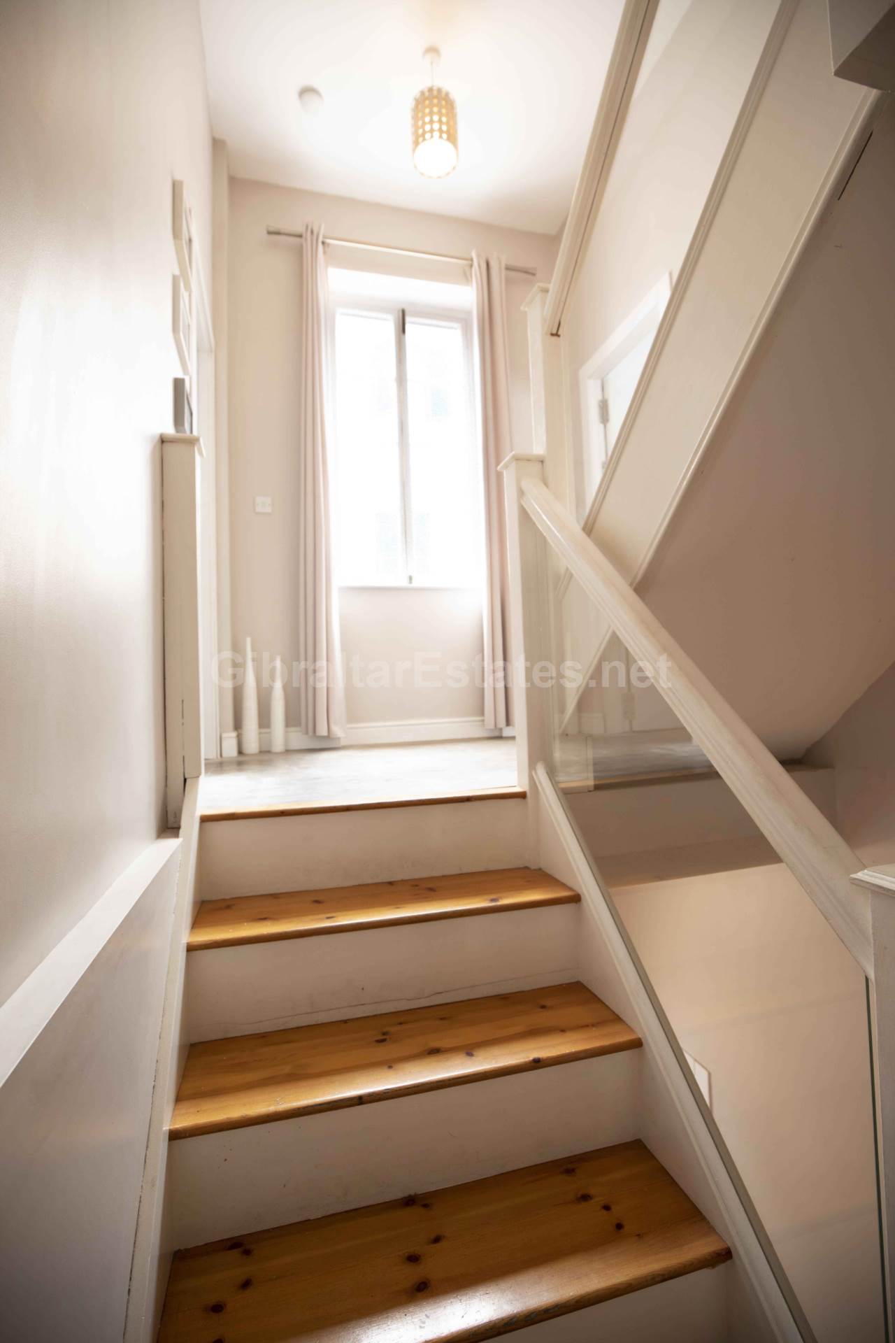 Upper Town /   Private Parking with Direct Access to the Property, Image 15