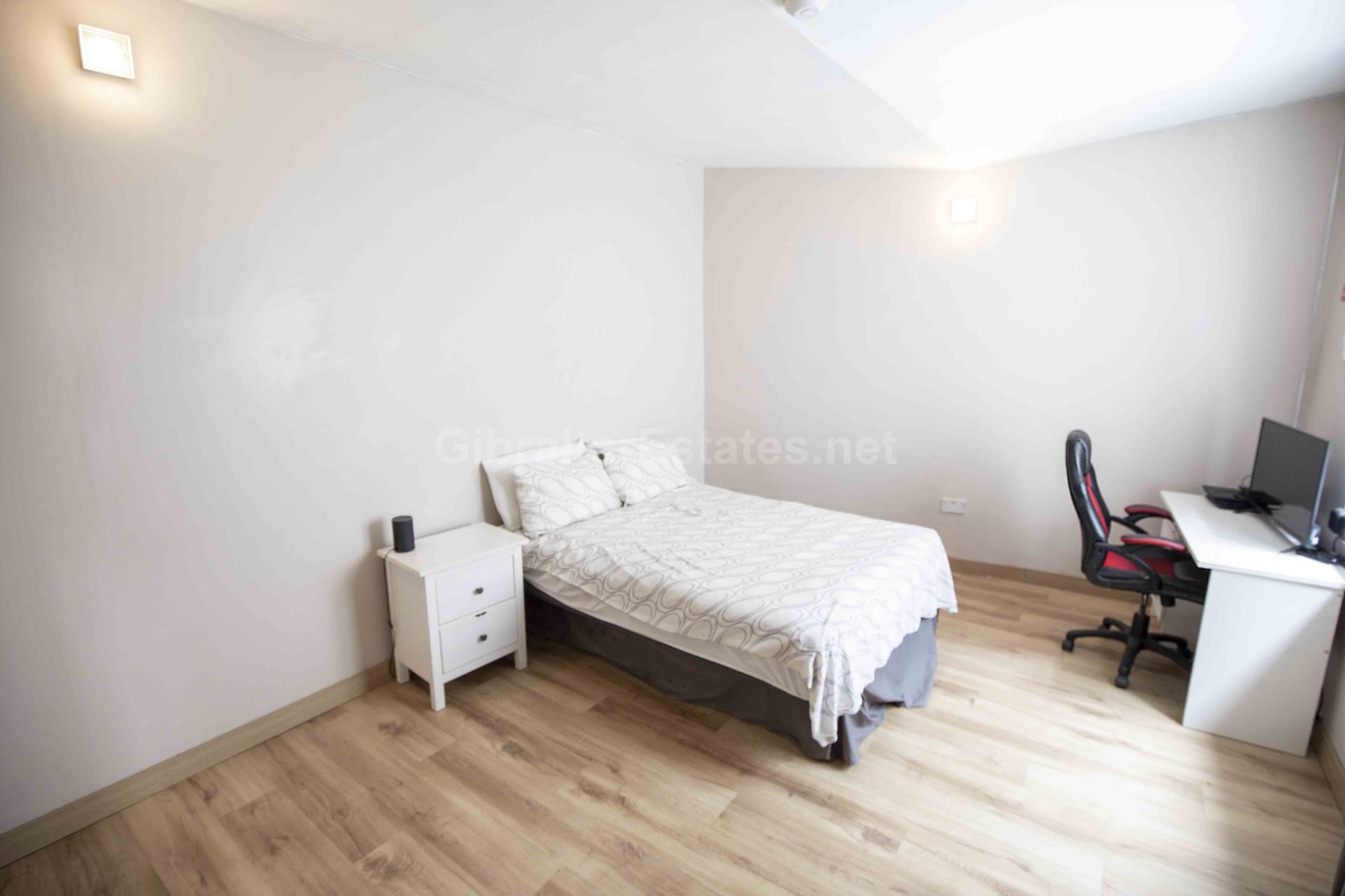 Upper Town /   Private Parking with Direct Access to the Property, Image 19