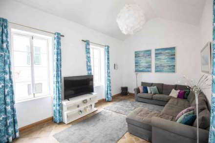 Upper Town /   Private Parking with Direct Access to the Property, Image 10