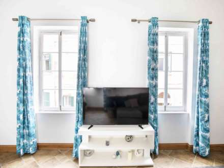 Upper Town /   Private Parking with Direct Access to the Property, Image 11