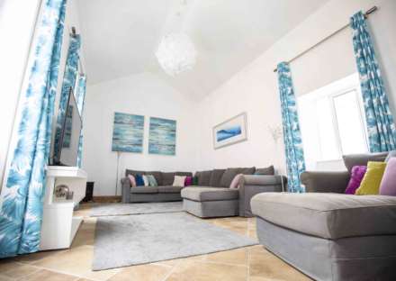 Upper Town /   Private Parking with Direct Access to the Property, Image 12