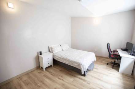 Upper Town /   Private Parking with Direct Access to the Property, Image 19