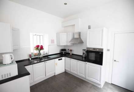 Upper Town /   Private Parking with Direct Access to the Property, Image 2