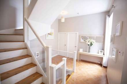 Upper Town /   Private Parking with Direct Access to the Property, Image 7