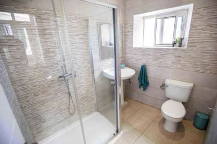 Upper Town /   Private Parking with Direct Access to the Property, Image 9