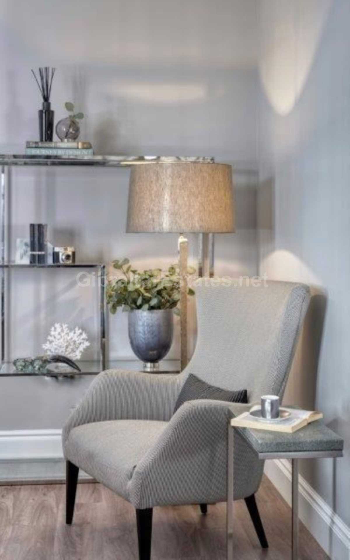 Magnificent Penthouse - Town Center, Image 5