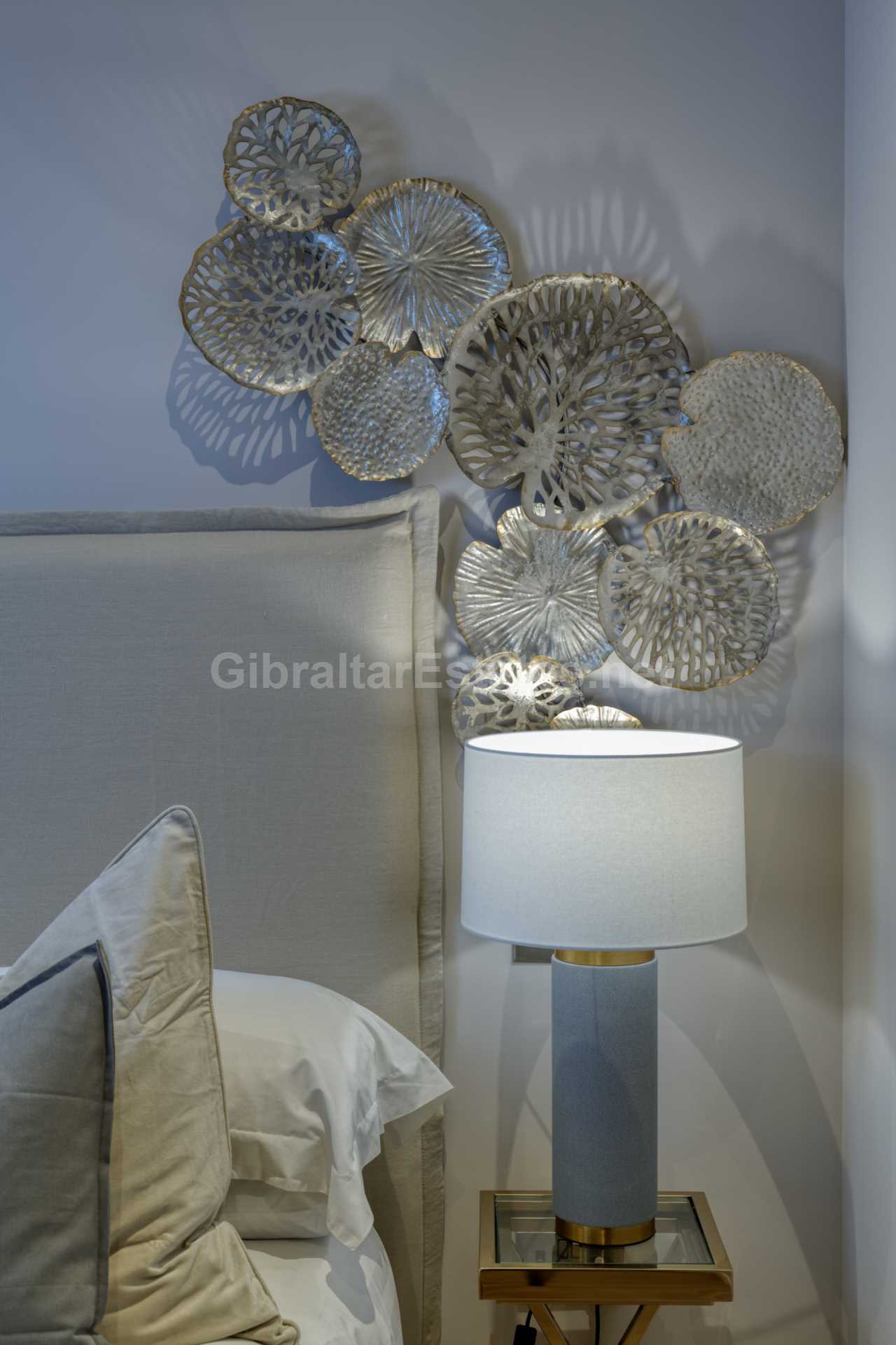 Magnificent Penthouse - Town Center, Image 8