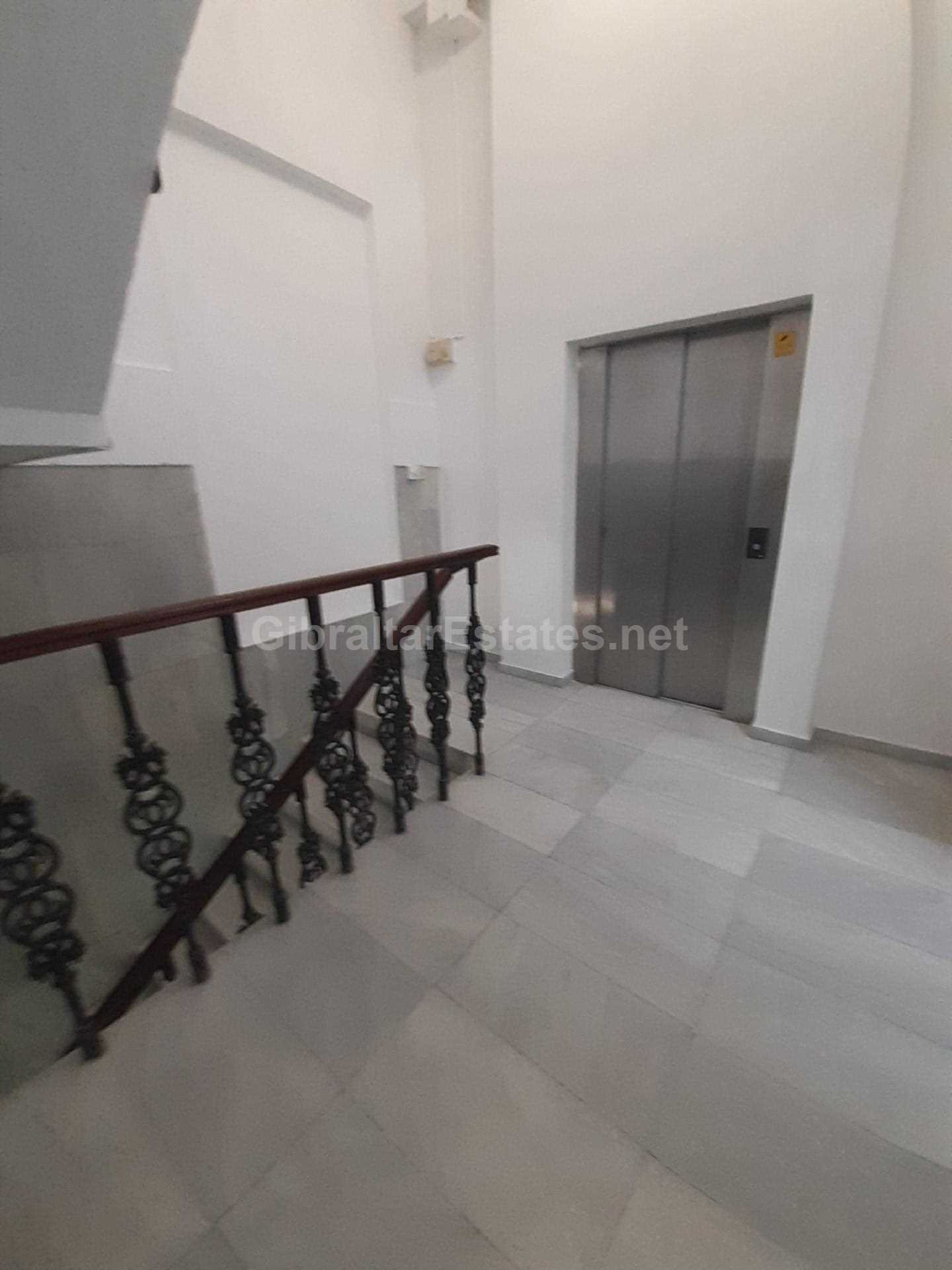 Main Street, Office Lets, Image 2