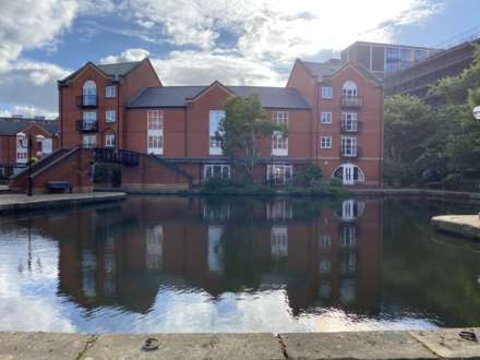 4 Bedroom Apartment, Thomas Telford Basin, Piccadilly Village, Manchester, M1 2NH