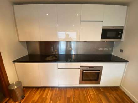 City Lofts, 94 The Quays, Salford Quays, M50 3TS, Image 6