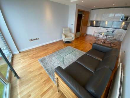 City Lofts, 94 The Quays, Salford Quays, M50 3TS, Image 3