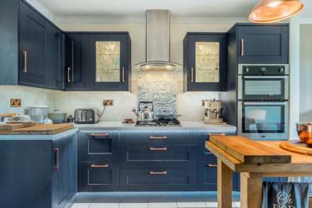 Hillside, Colyton, Devon, Image 9