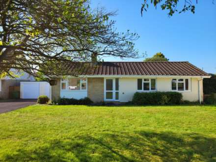 3 Bedroom Detached Bungalow, Springfields, Colyton. Devon