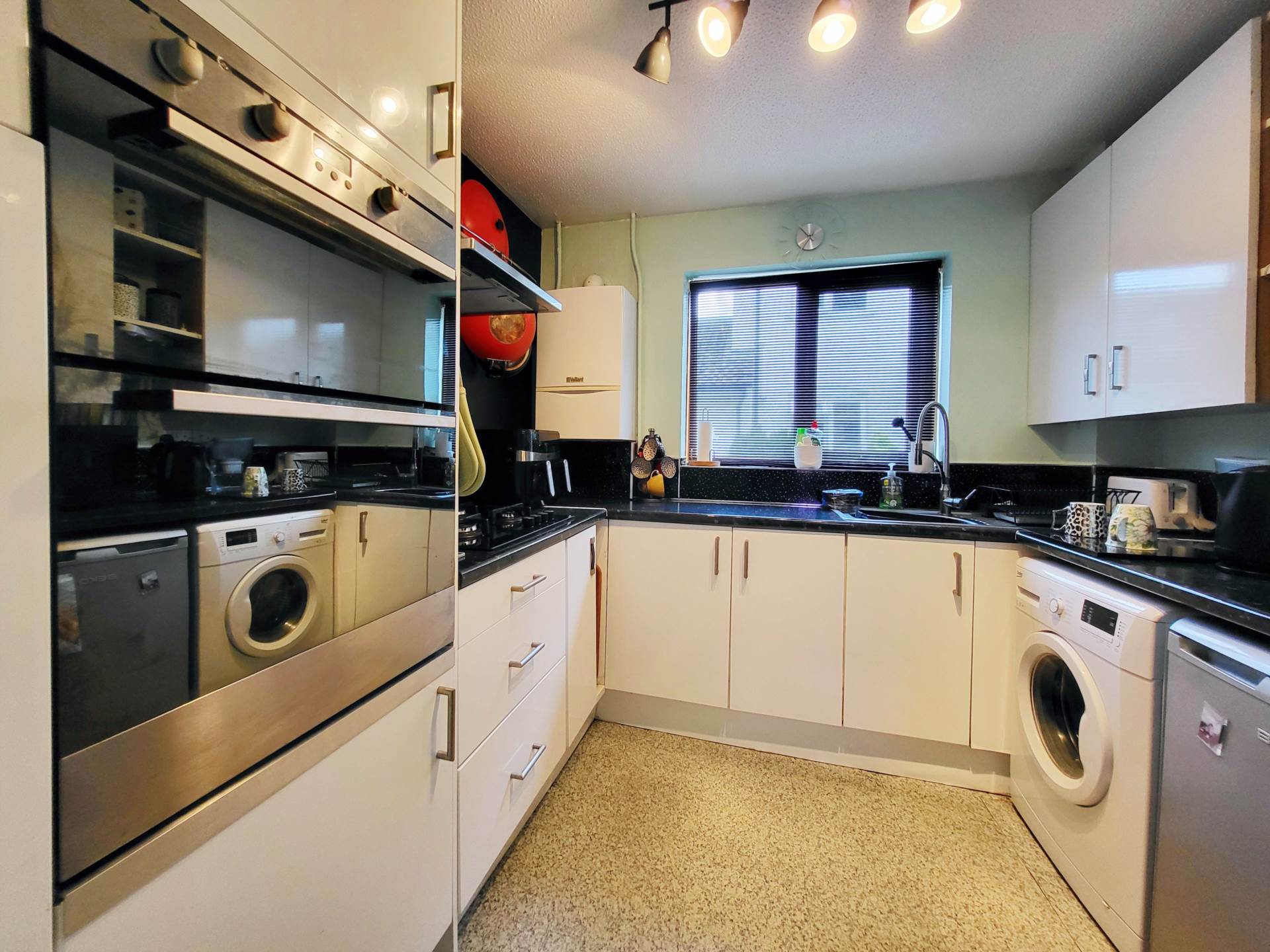 St Johns Close, Colyton, Image 4