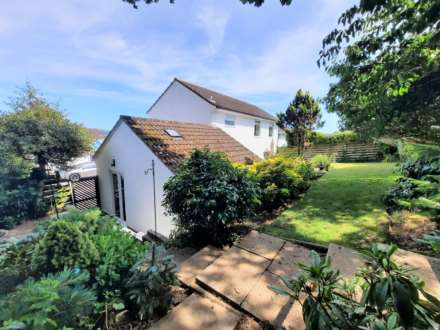 3 Bedroom Detached, Honey Ditches Drive, Seaton