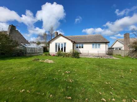 3 Bedroom Detached Bungalow, Elmwood Gardens, Colyton, Devon