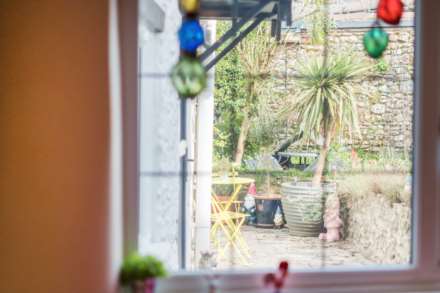 Queen Street, Colyton, Devon, Image 10