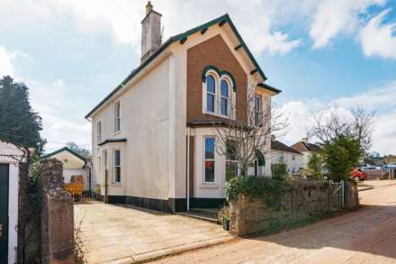 3 Bedroom Detached, Sidmouth Road, Colyton