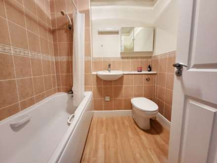 Queens Court, Colyton, Devon, Image 9