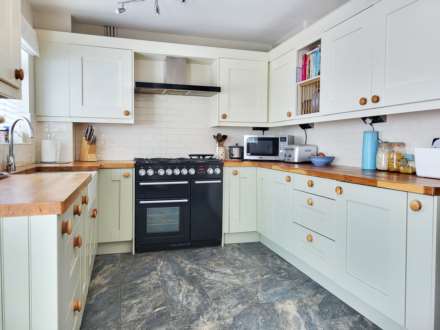 Newbery Close, Colyton, Devon, Image 2