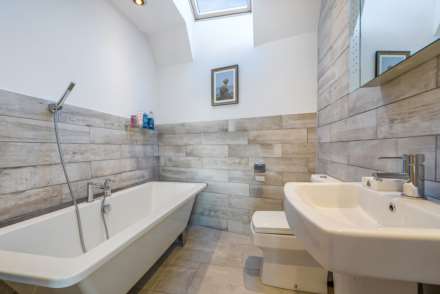 Broadway Cottages, Axminster, Image 15
