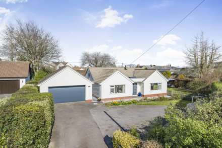 3 Bedroom Detached Bungalow, West View, Colyford, Devon
