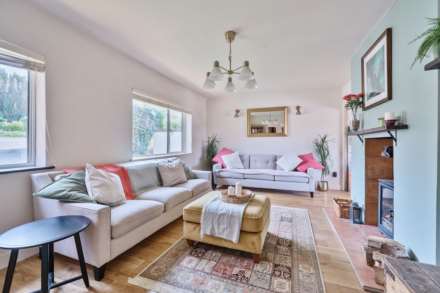 Crewkerne Road, Axminster. Devon, Image 2