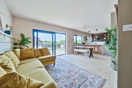 Crewkerne Road, Axminster. Devon, Image 3