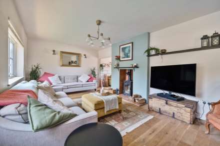 Crewkerne Road, Axminster. Devon, Image 6