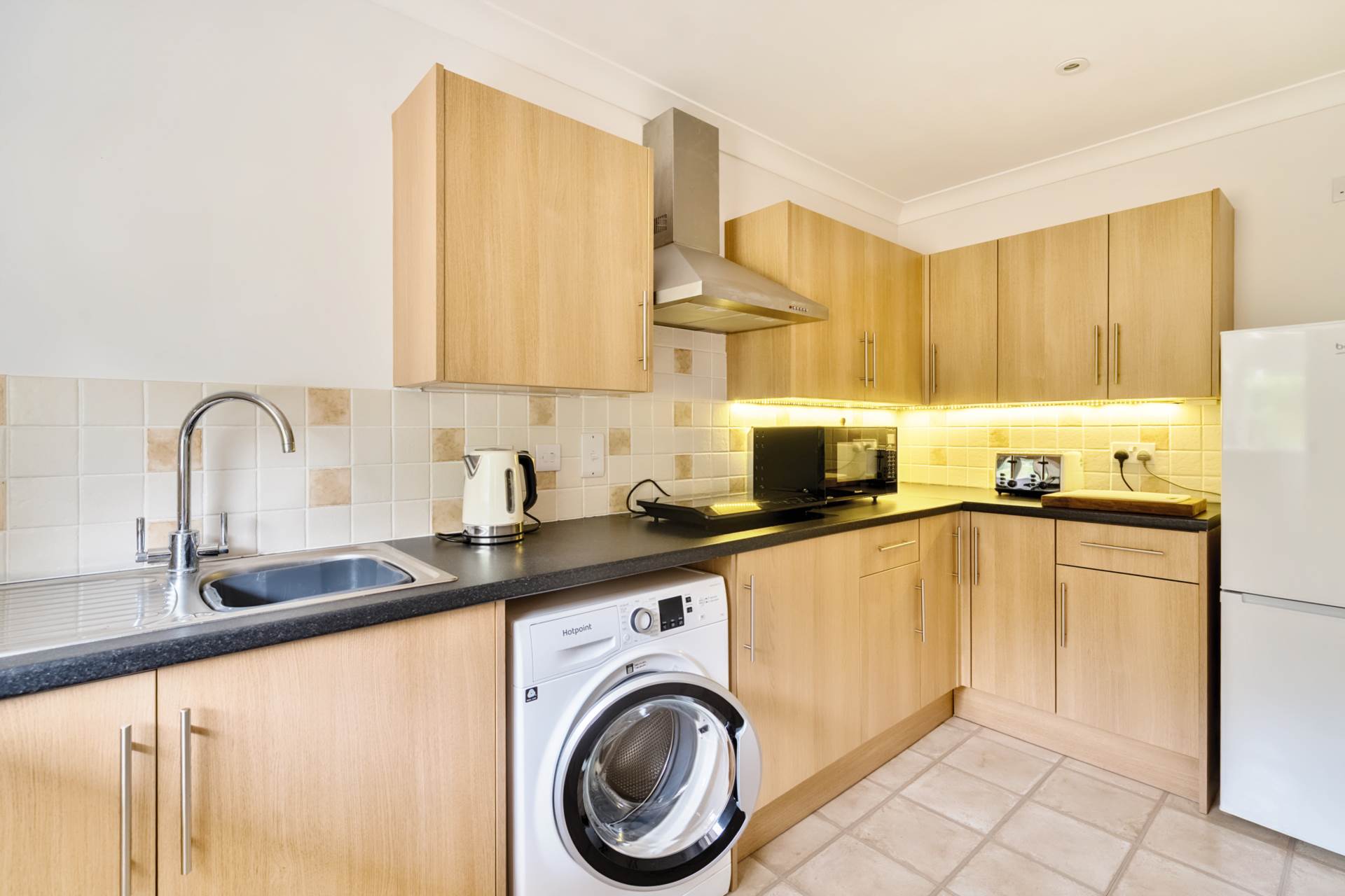 Woodside Close, Raymond's Hill. Devon, Image 21