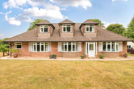 Woodside Close, Raymond's Hill. Devon, Image 24