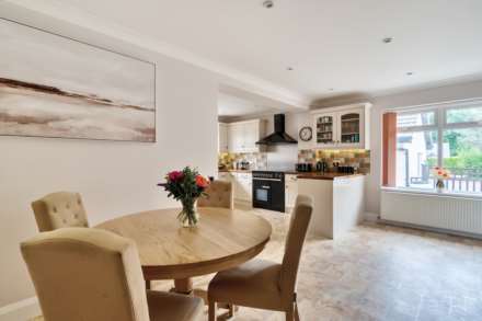 Woodside Close, Raymond's Hill. Devon, Image 6