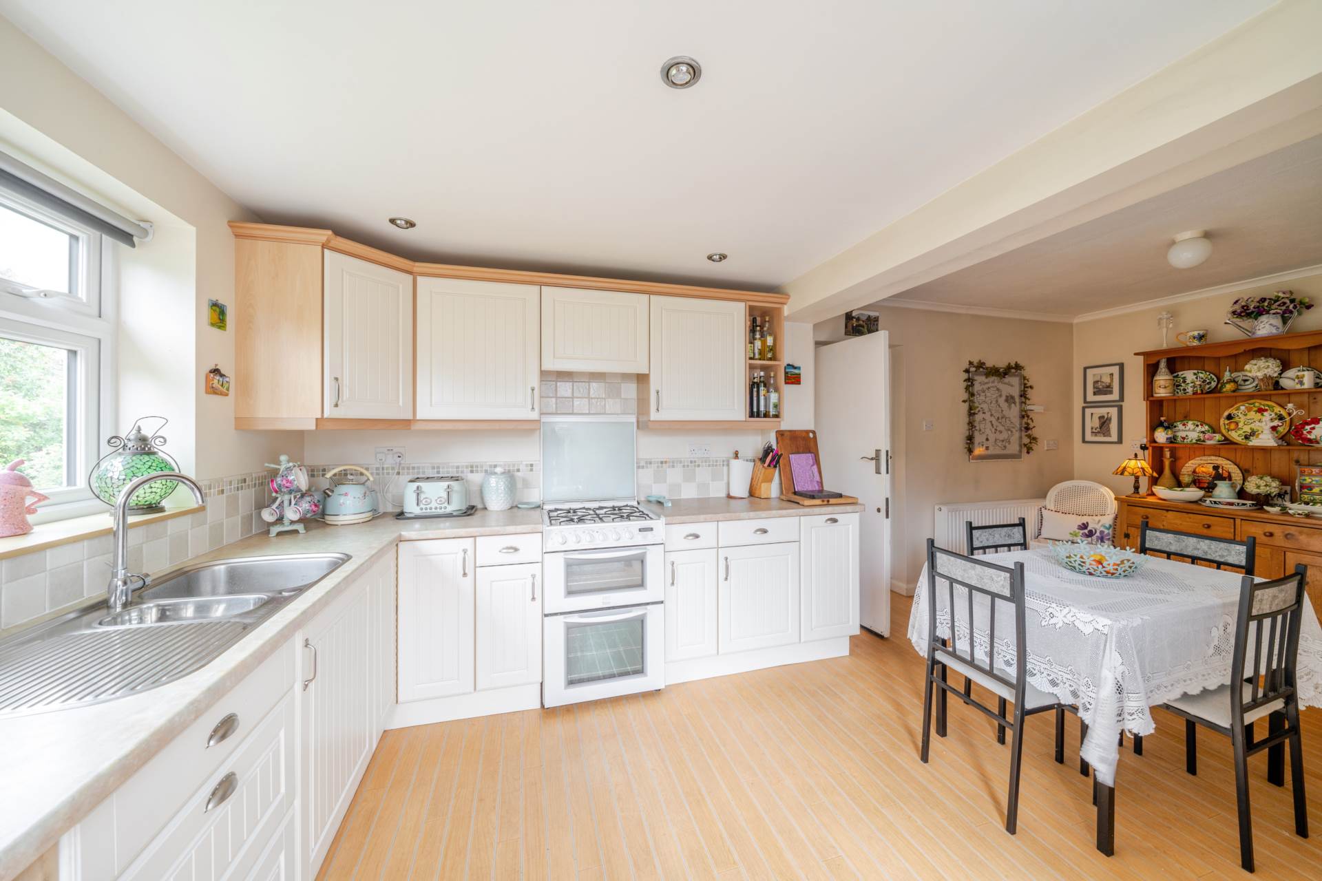 Meadow Road, Seaton. Devon, Image 7