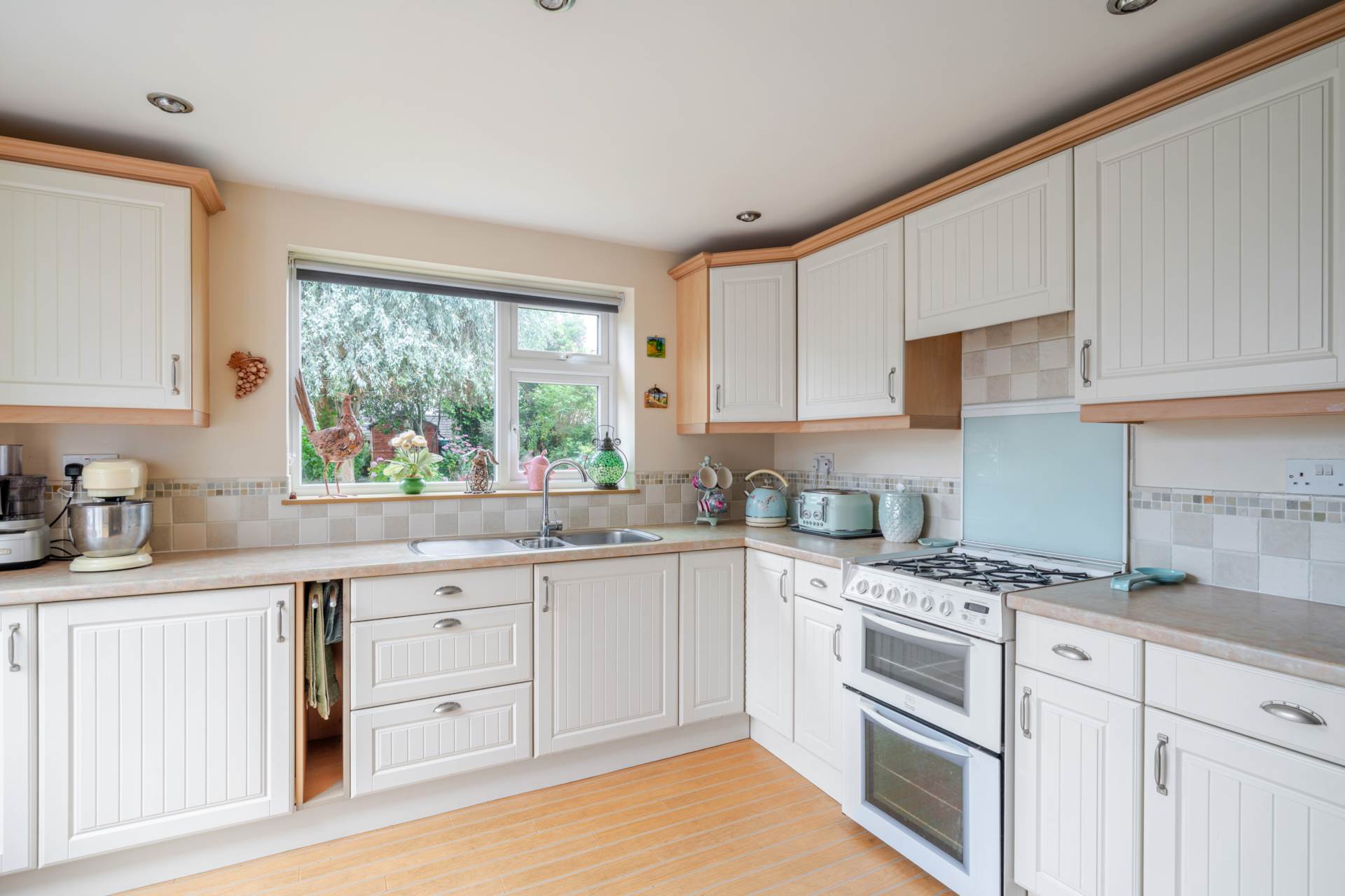 Meadow Road, Seaton. Devon, Image 9