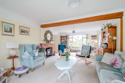 Meadow Road, Seaton. Devon, Image 2