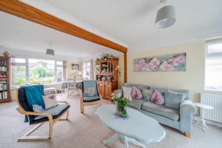 Meadow Road, Seaton. Devon, Image 4