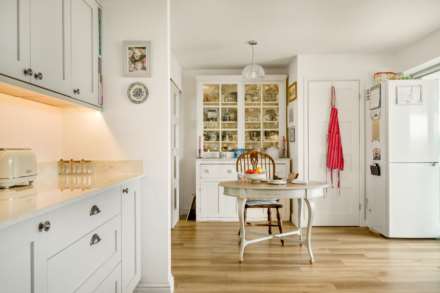 Oaklands Close, Seaton, Devon, Image 7