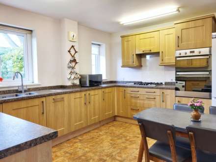 Govers Meadow, Colyton, Devon, Image 3