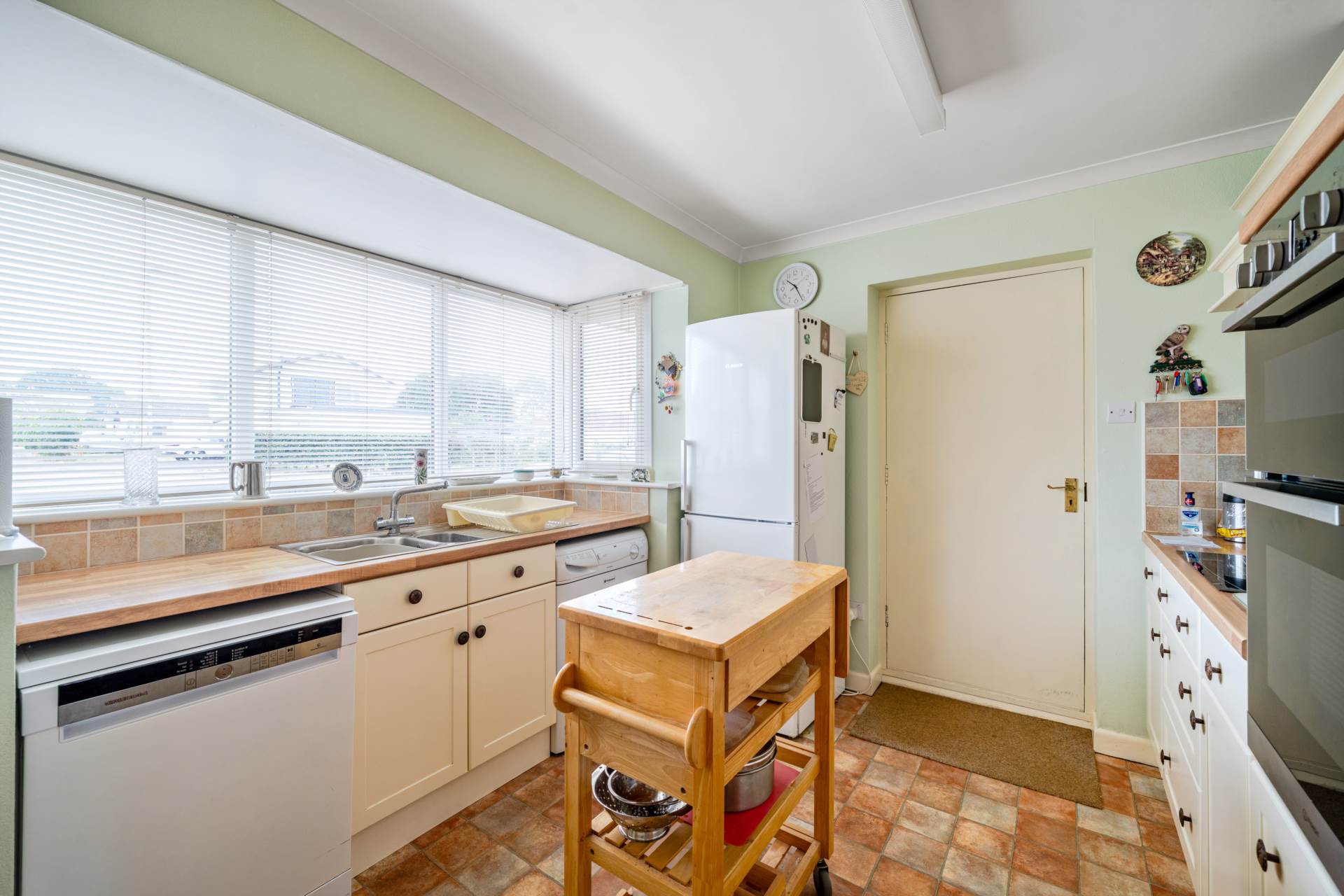 Springfields, Colyton. Devon, Image 7