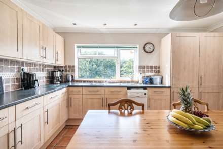 Lyme Rd, Axminster. Devon, Image 9