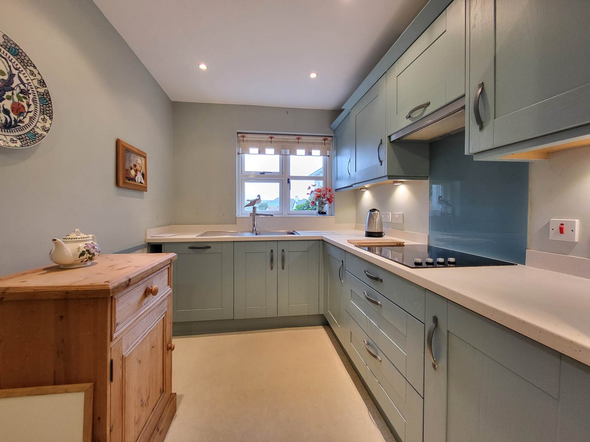 Queens Court, Colyton, Devon, Image 3