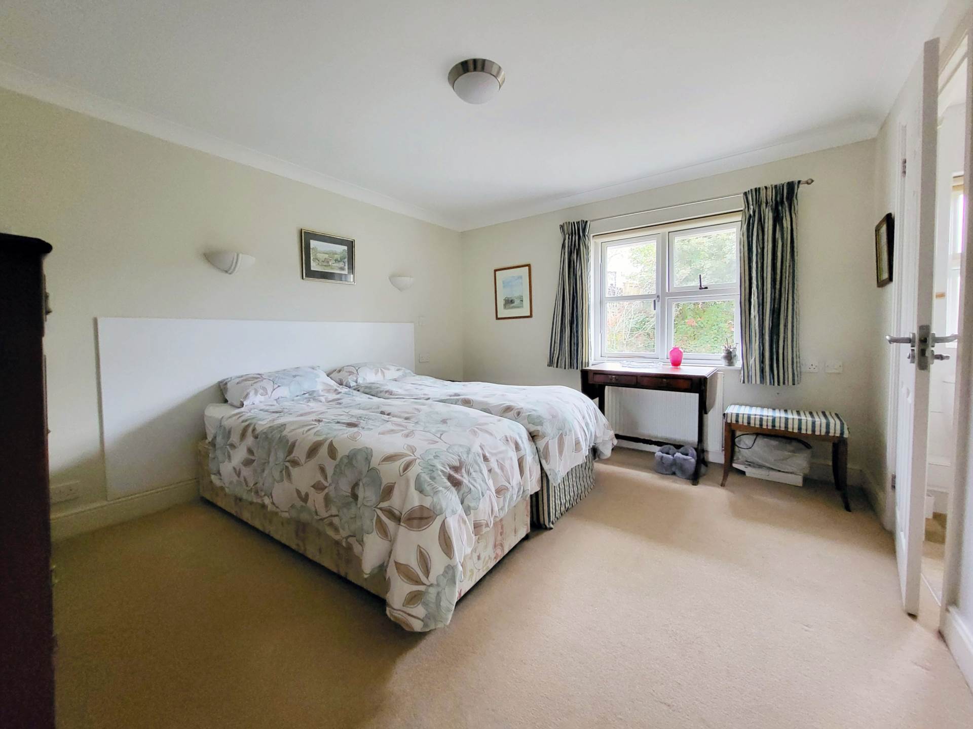 Queens Court, Colyton, Devon, Image 9