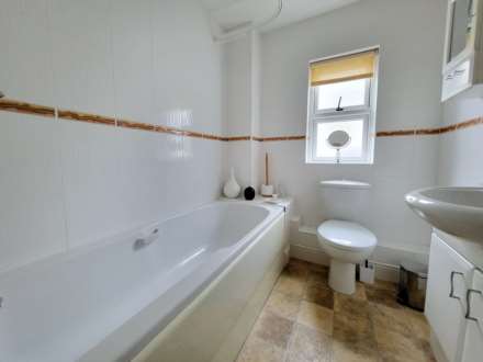 Queens Court, Colyton, Devon, Image 8